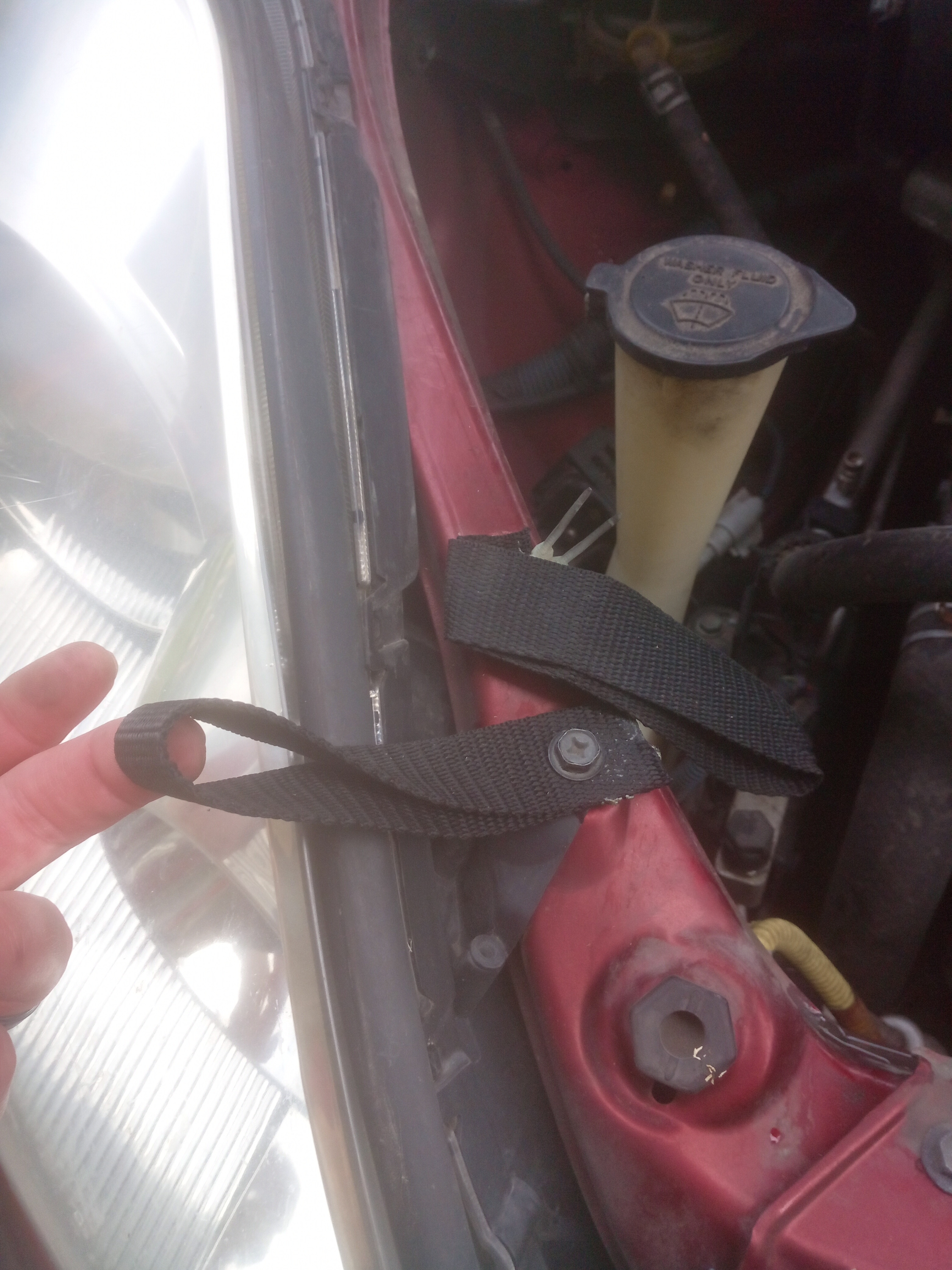 How to Tie a Canoe to Your Vehicle for Safe Traveling 3 Steps