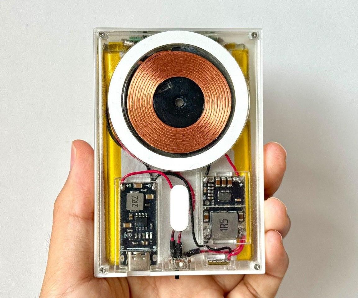 LucidCharge: a Slim Transparent Wireless Power Bank
