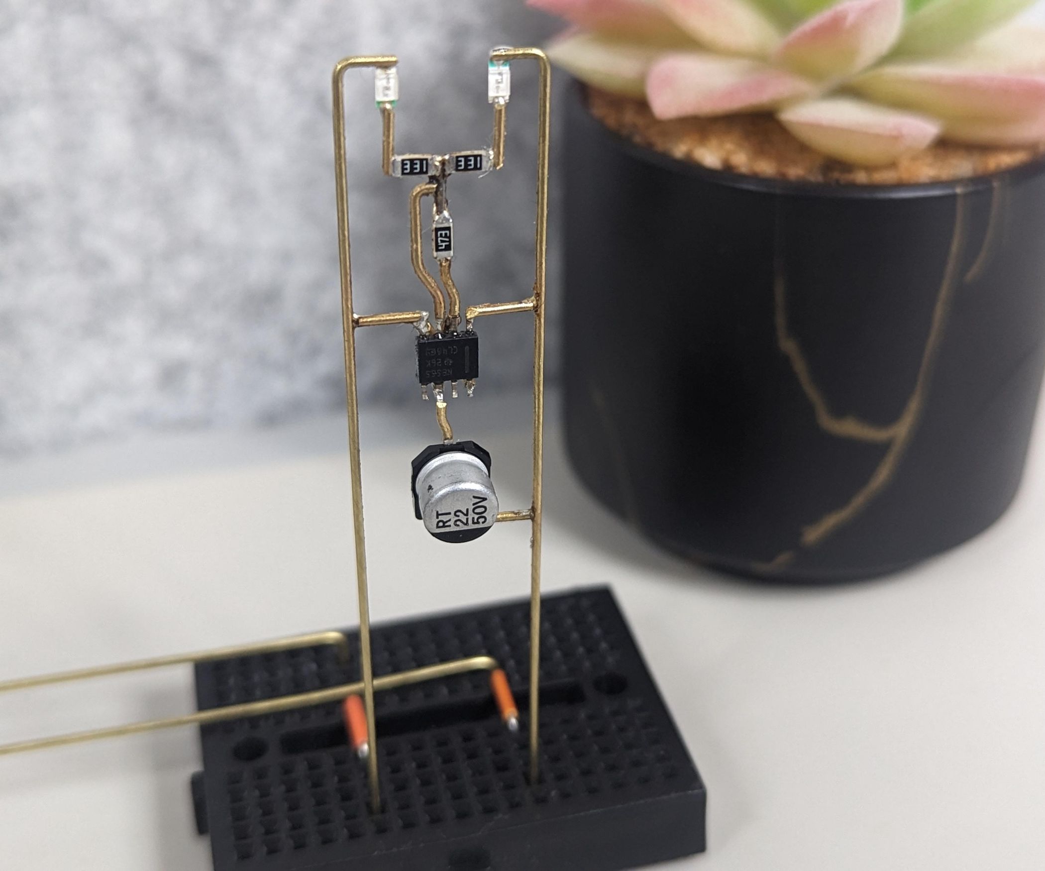 Make Your Own Flashing Lights Freeform Sculpture With a 555 Timer 6