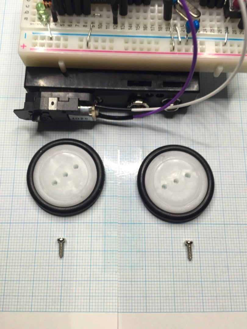 リード線付きギアモータ・タイヤセットのタイヤネジ止め