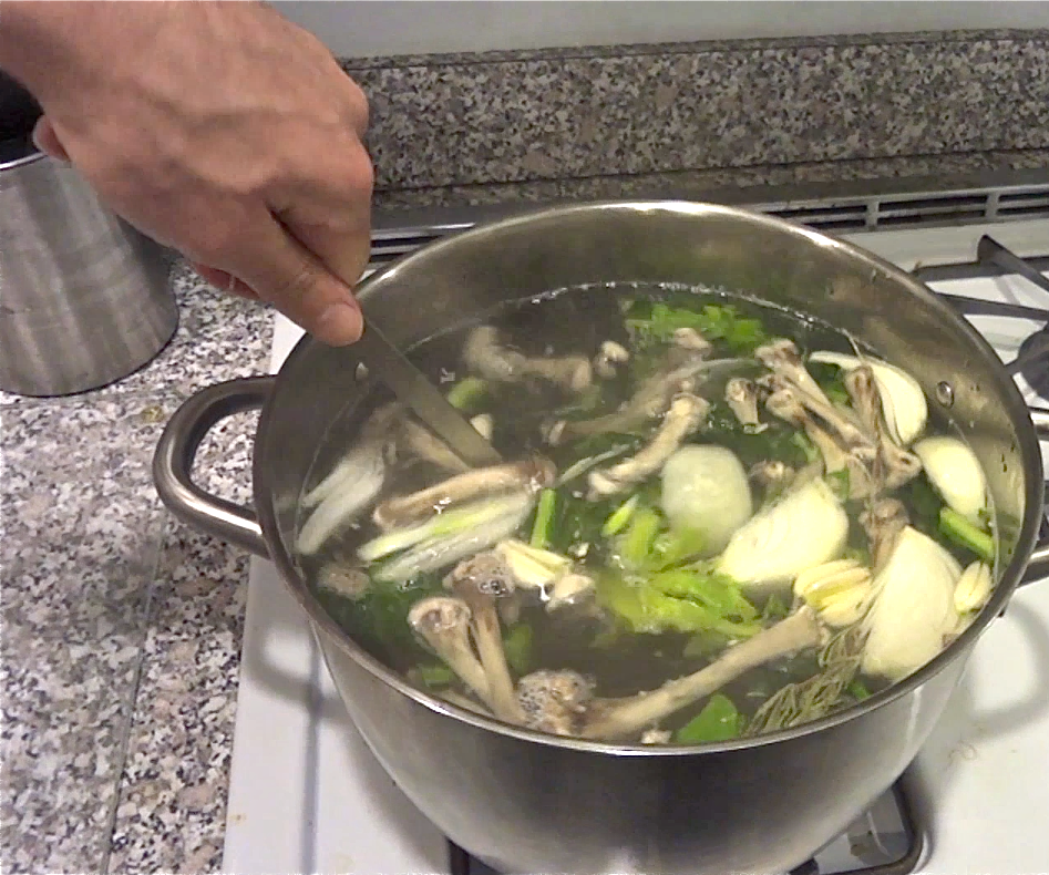 How to Make a Simple Bone Broth Soup and Why You Should