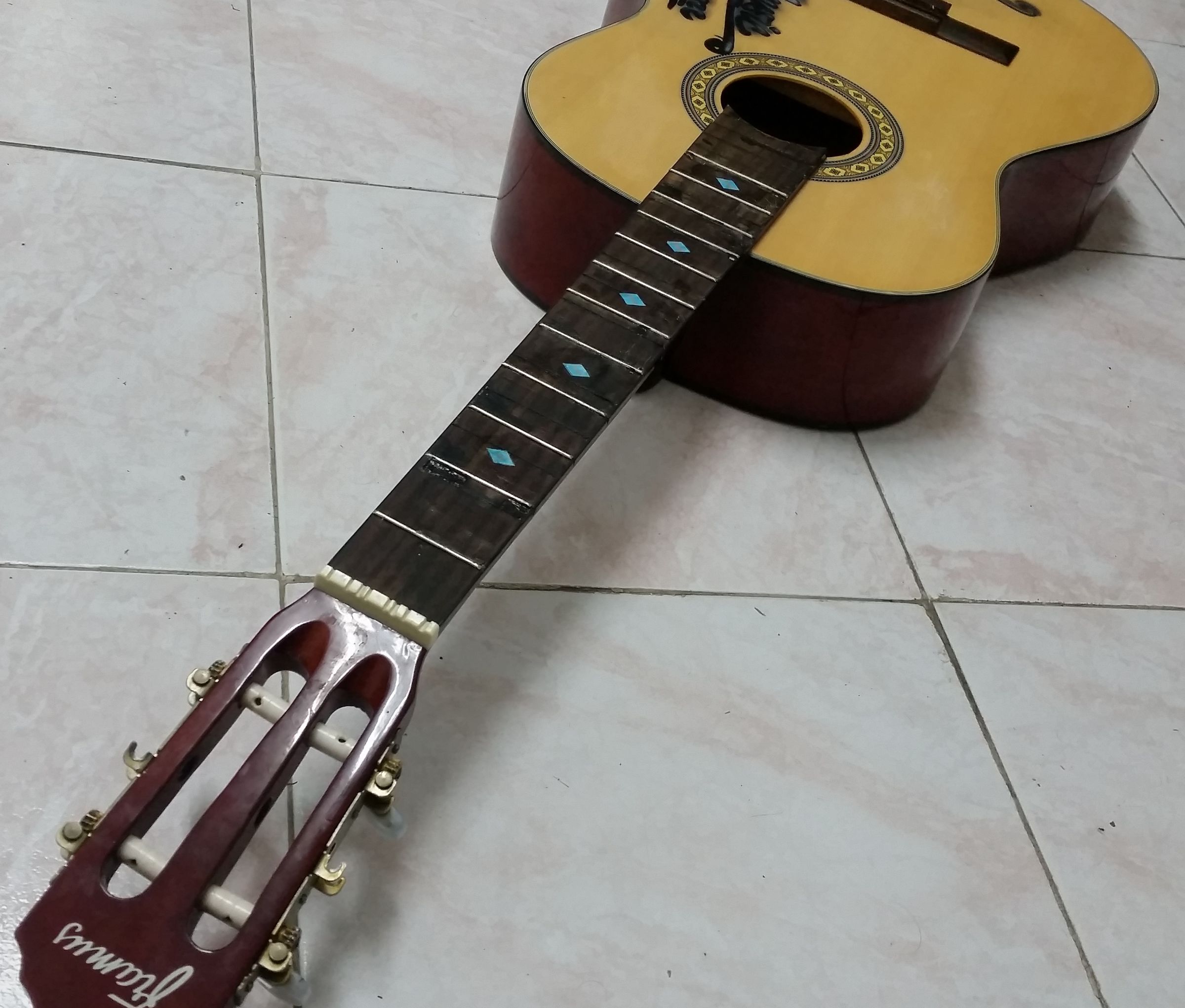 Acoustic Guitar to Electric Bass Guitar Conversion 5 Steps