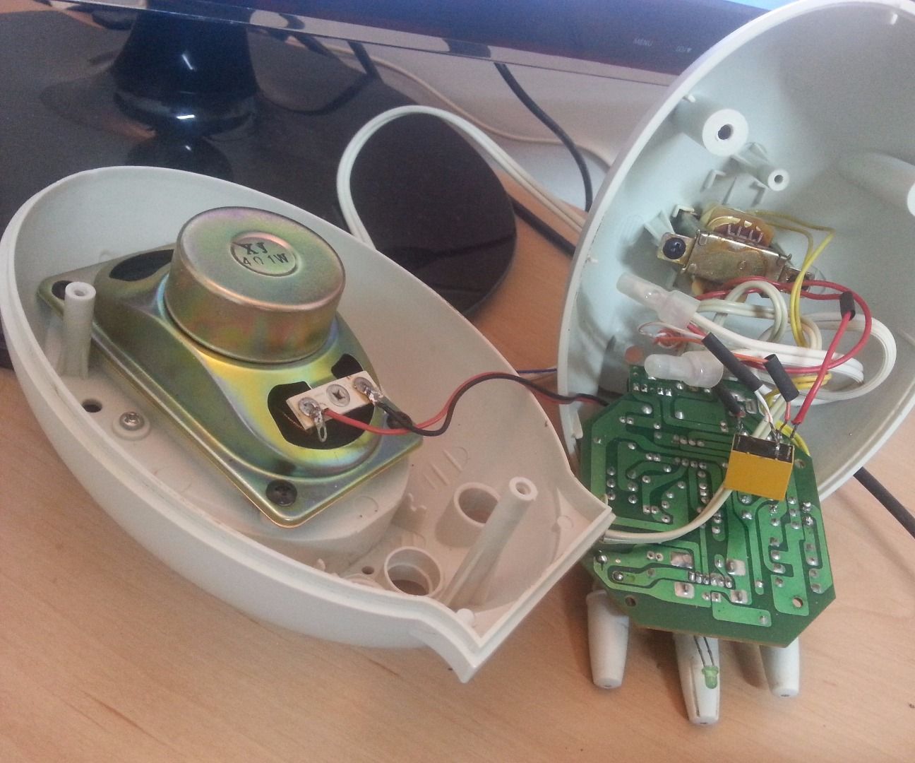 Power Saving Speaker