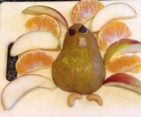 Fruit Bouquets' How to Make Fruit Into a Thanksgiving Turkey.