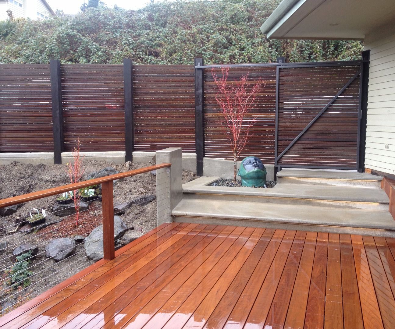 Entry Fence, Entryway