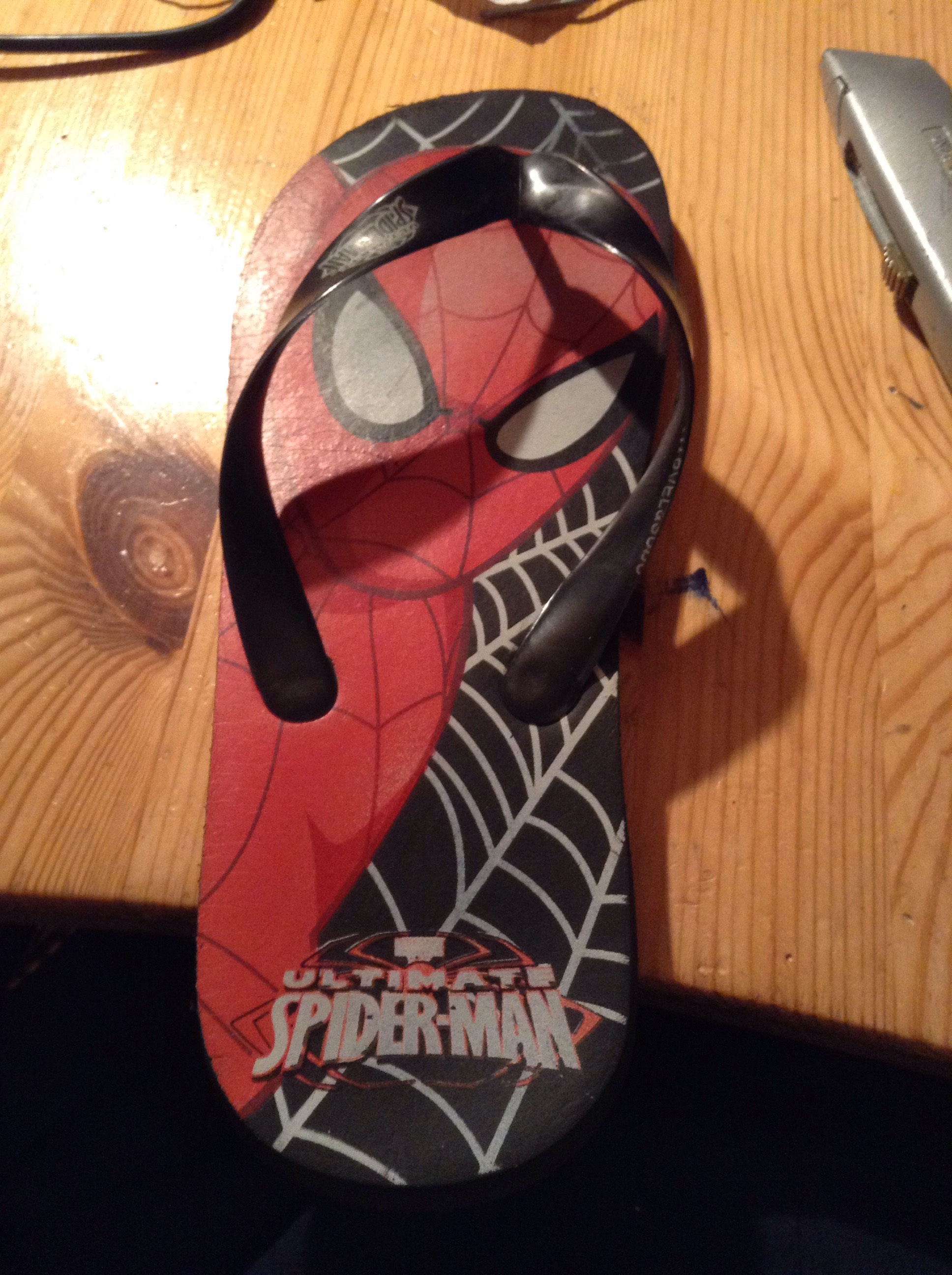 How To Make An Ipod/iPhone Case From A Foam Sandel