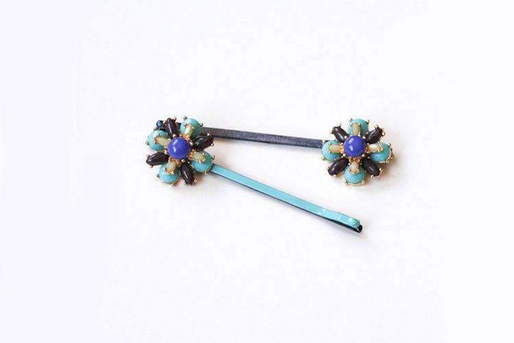 Diy Hair Clips Out of Old Earrings