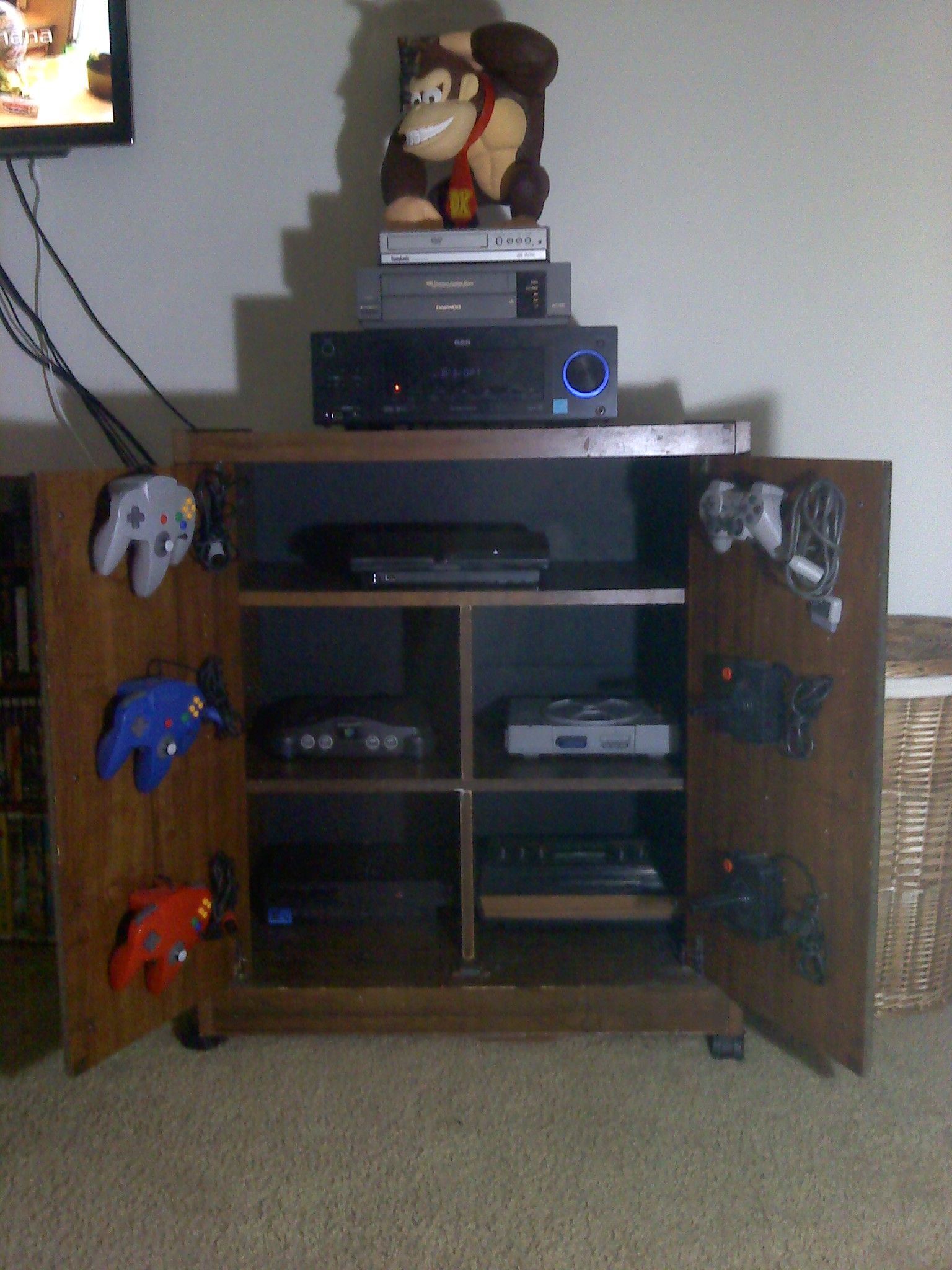 Only One RCA TV Input?  No Problem.