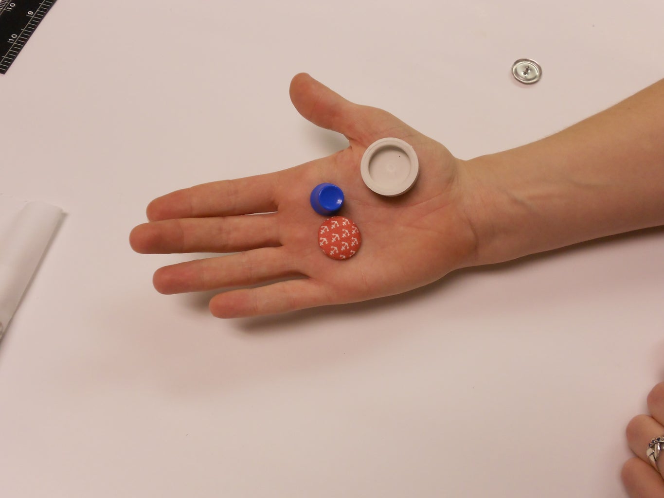 How To Make Fabric Buttons 3 Steps With Pictures Instructables How To Make Fabric Buttons 3 Steps With Pictures Instructables