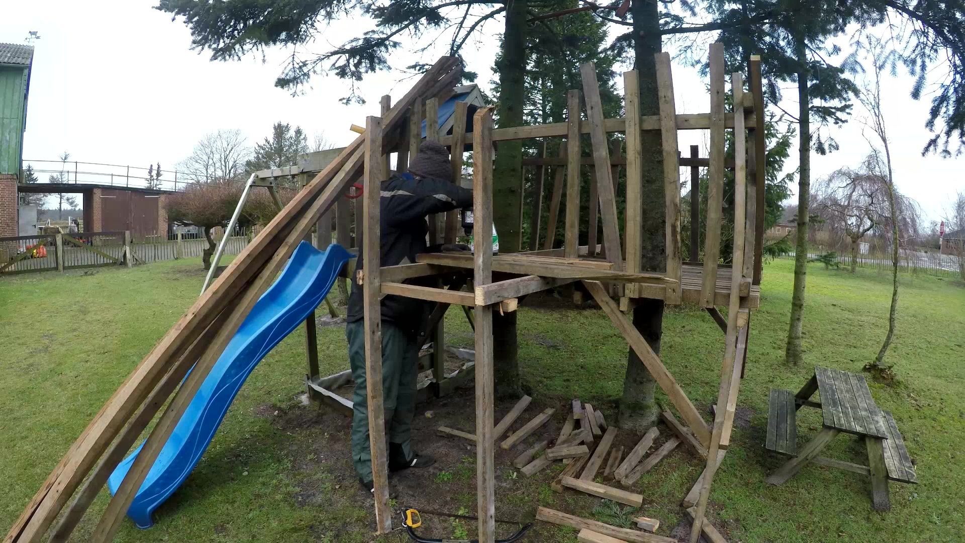 Kid's Zipline With Playhouse 3 Steps Instructables