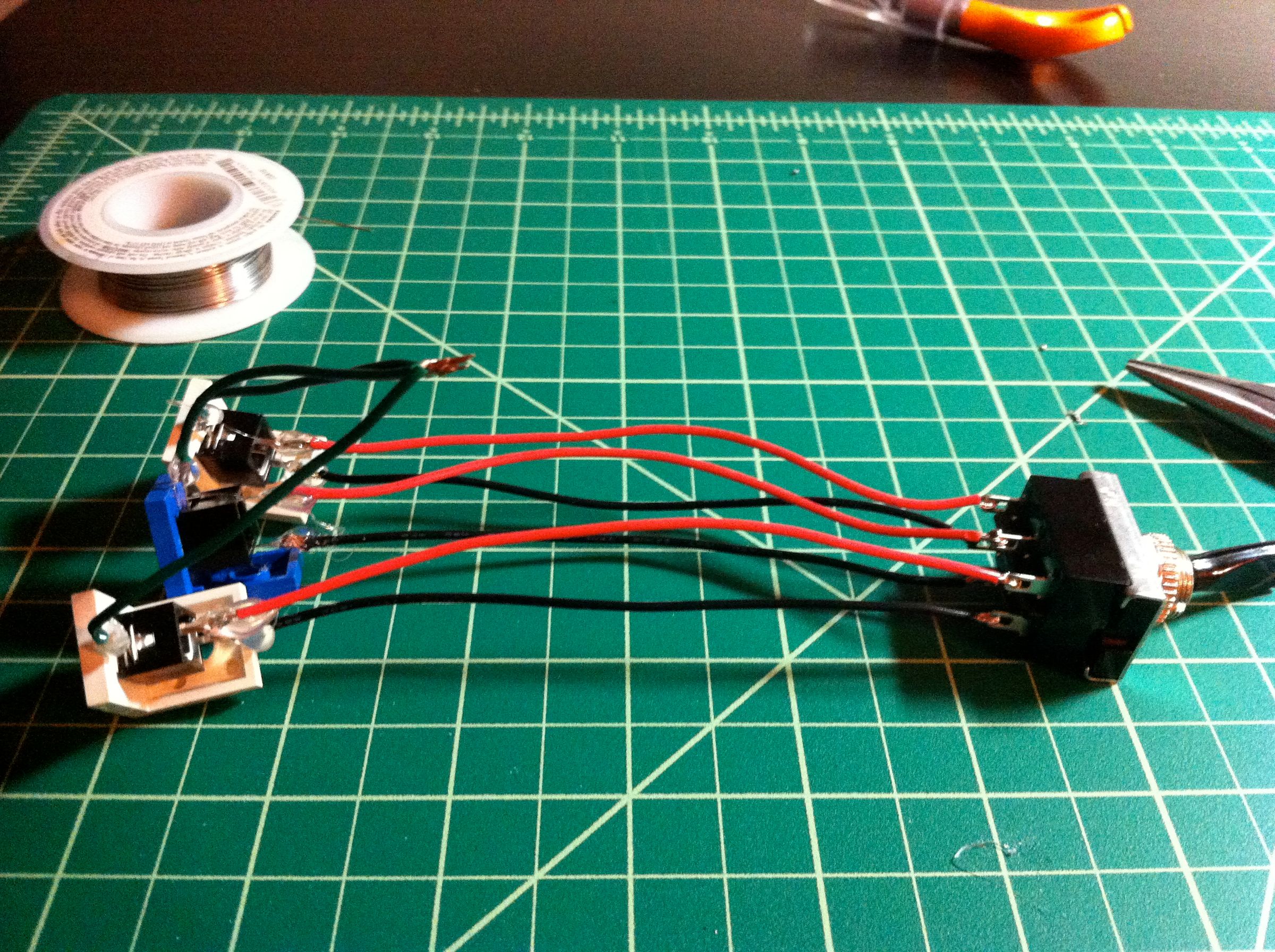 How to Build a 1/8in. (3.5mm) Stereo Audio Switch With Legos 11 Steps