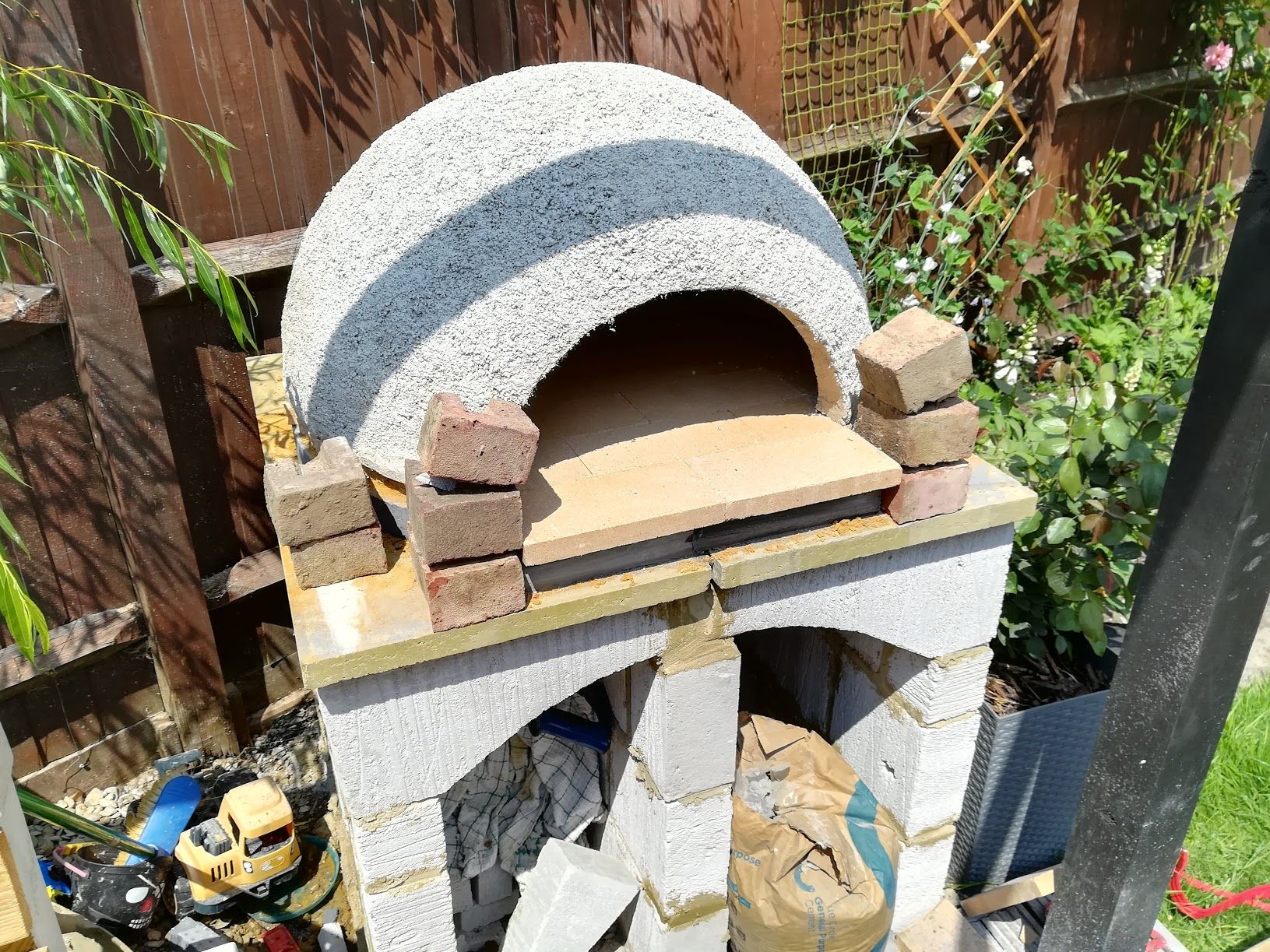 Vermiculite, Gym Ball Dome, Wood Fired Pizza Oven 10 Steps (with