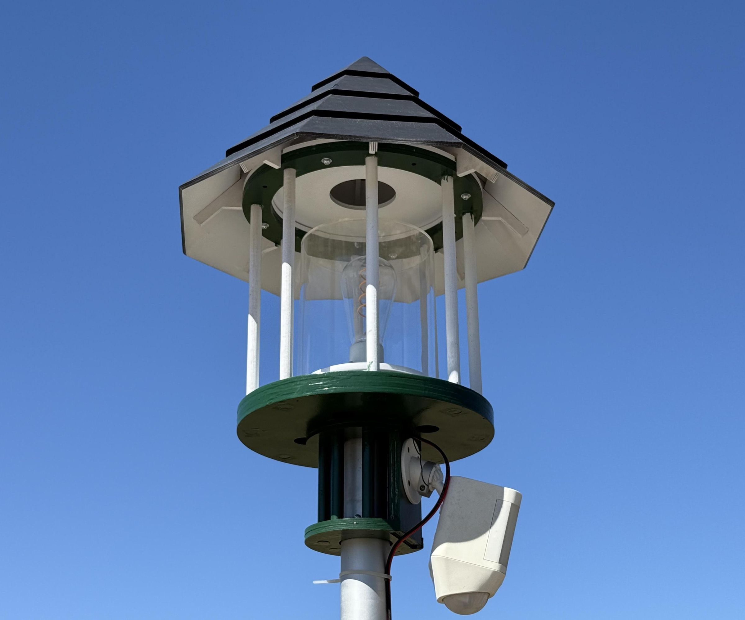 Modular Multipurpose Lamp Post - Includes Bird House and Bird Feeder Modules