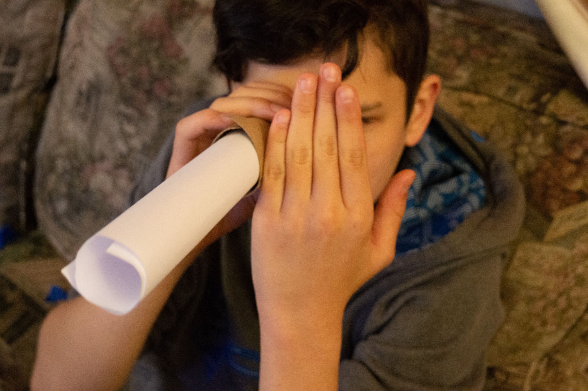 Hole in Your Hand Illusion 4 Steps (with Pictures) Instructables