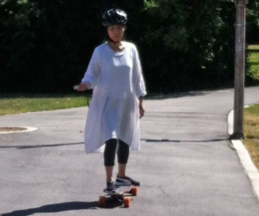 Tightening the motor mount on the Yuneec Ego