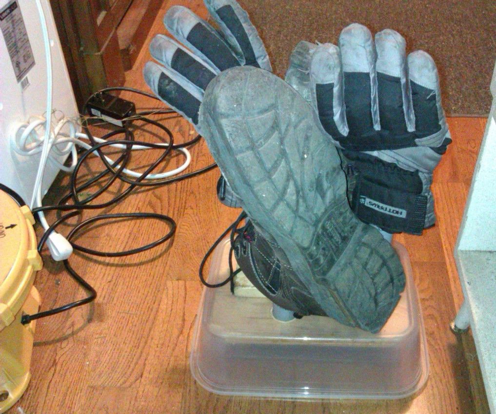 Passive Glove/boot Dryer