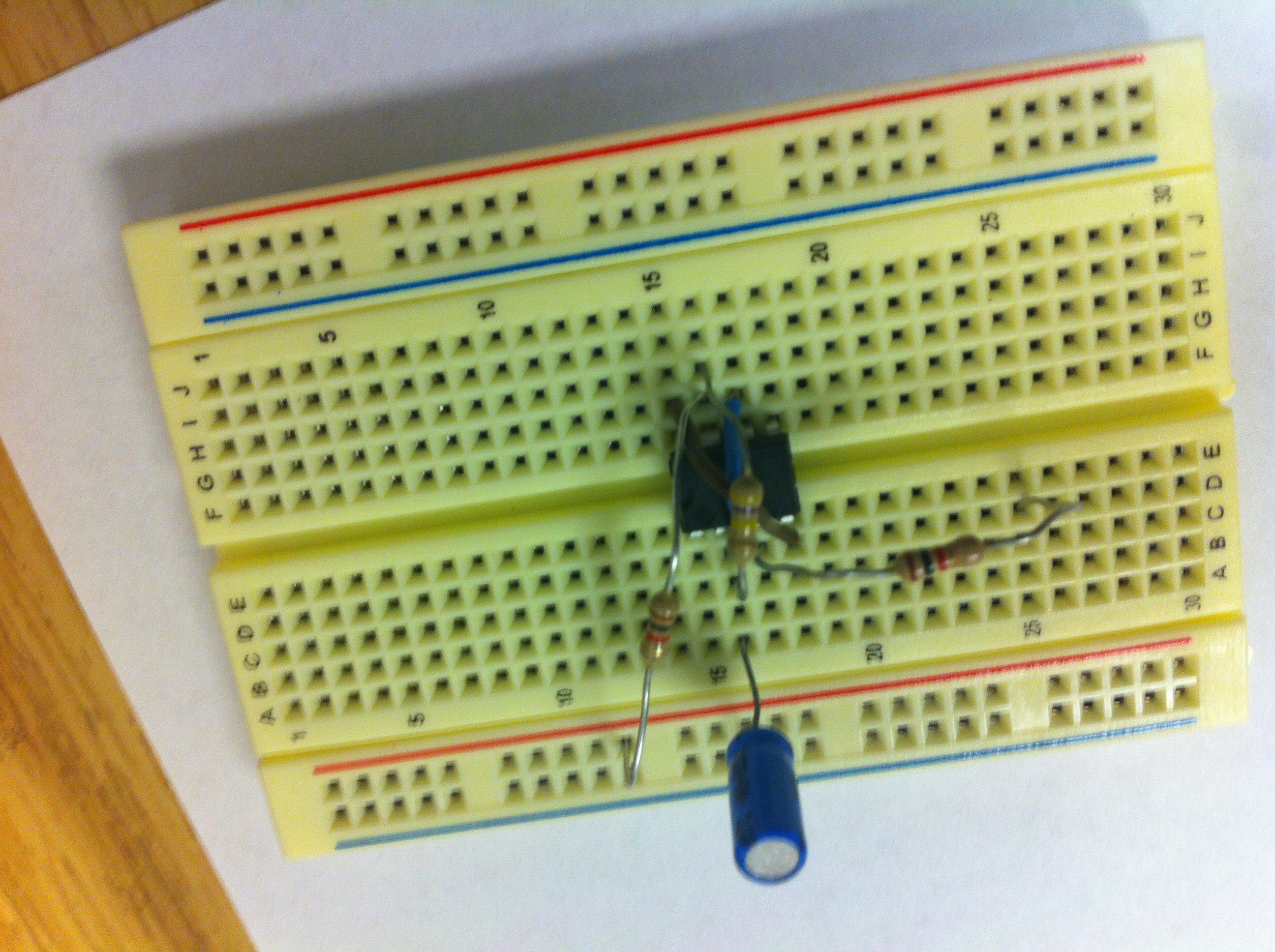 Varicap Controlled 555 Oscillator and Varicap Diode Tutorial 16 Steps