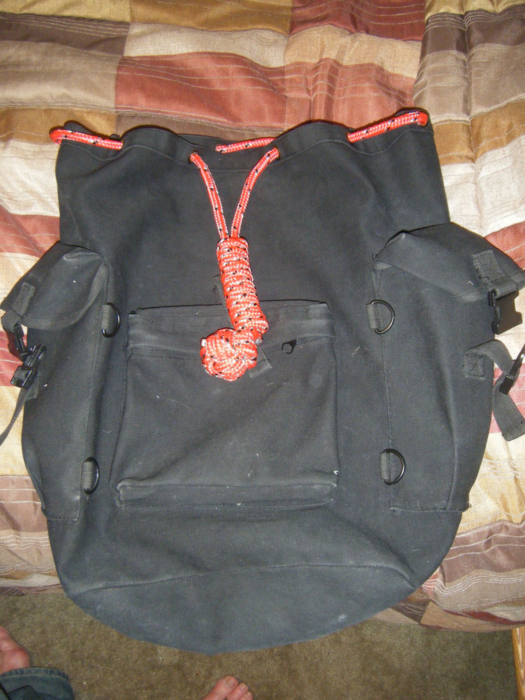 Hangman's Noose Pack Closure