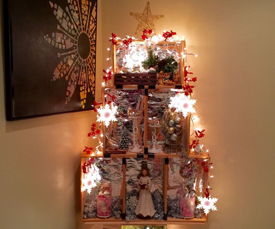 DIY Crate Christmas Tree