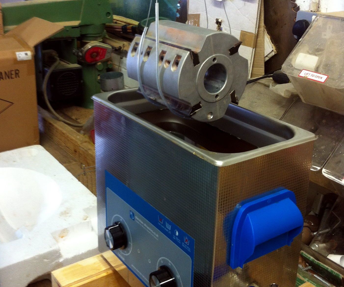 Clean Resin From Woodworking Routers & Tools in an Ultrasonic Cleaner