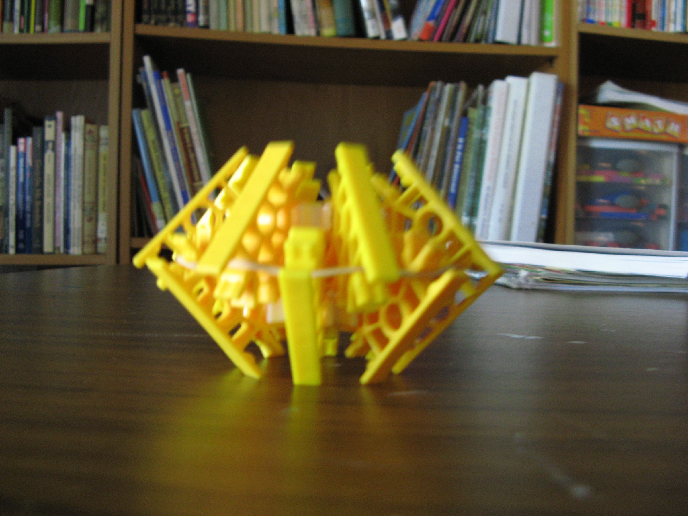 Diamond K'nex Grenade