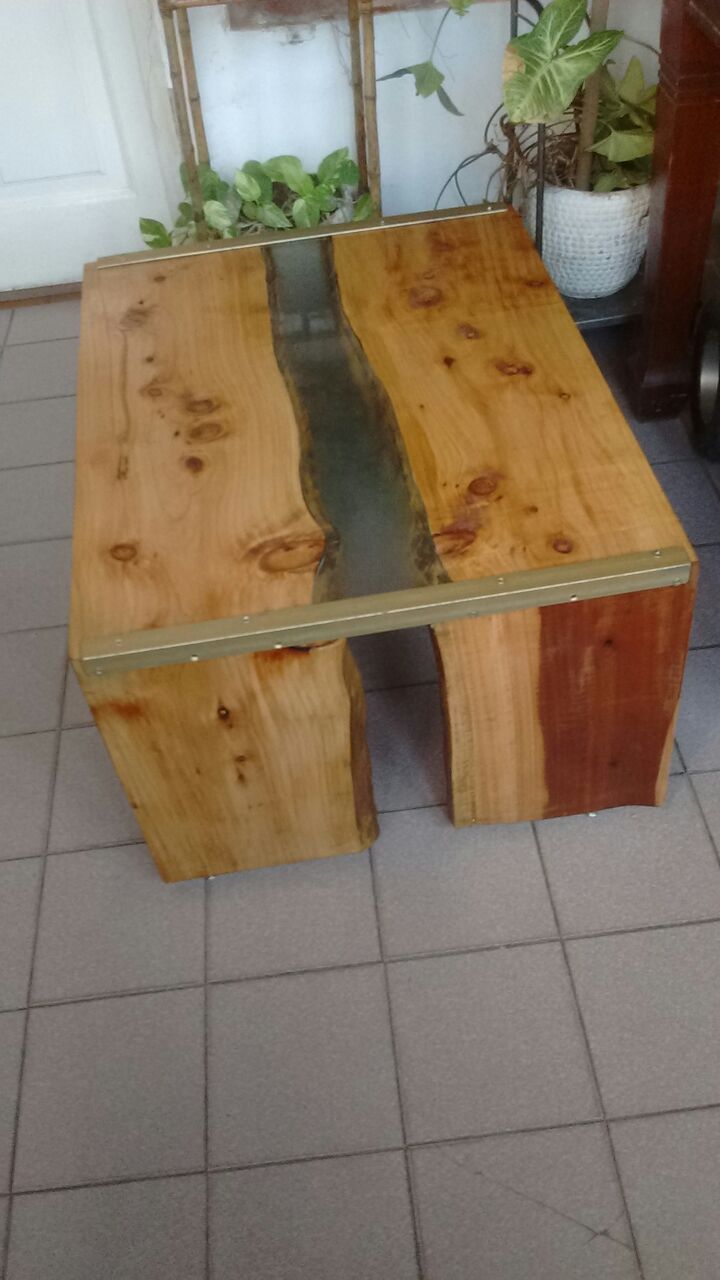 De Madera Descartada a Mesa Rio