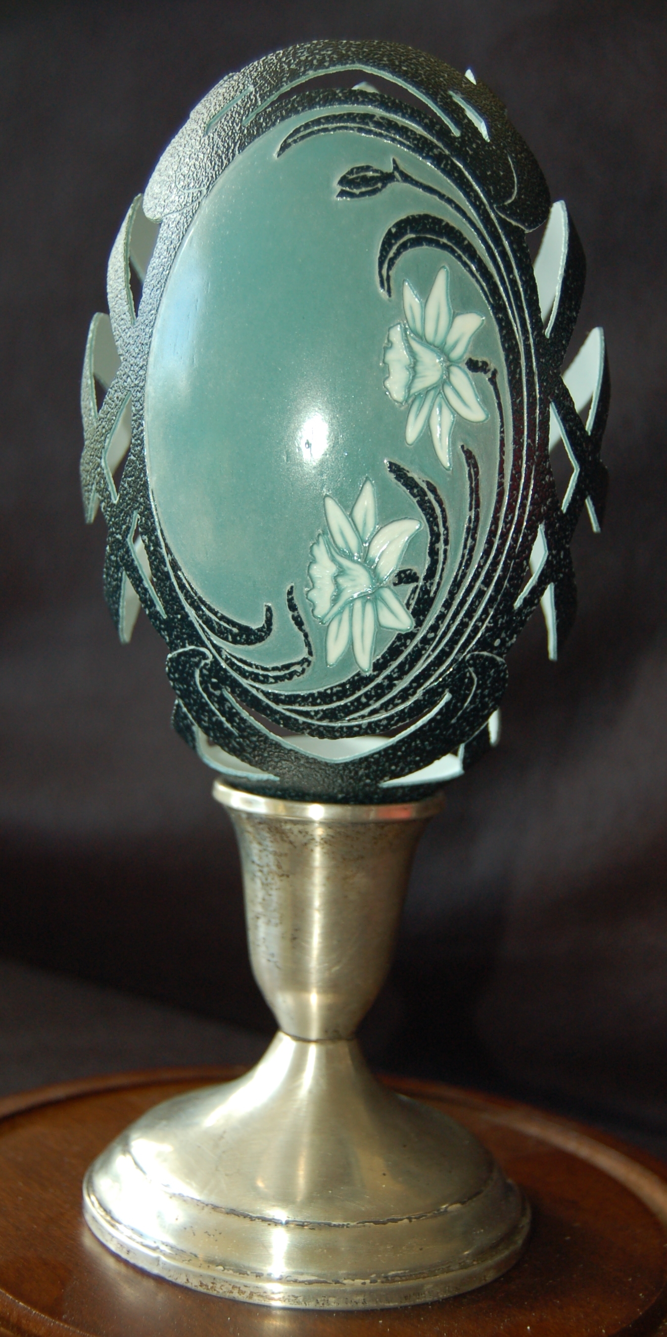 Art Nouveau Daffodil Emu Egg Shell