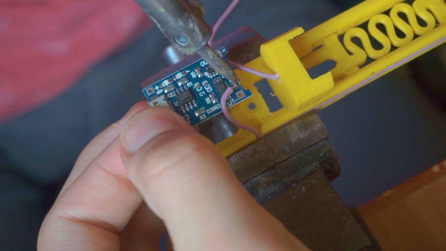 Single 18560 Battery Charger With TP4056 4 Steps with Pictures single-18560-battery-charger-with-tp4056-4-steps-with-pictures