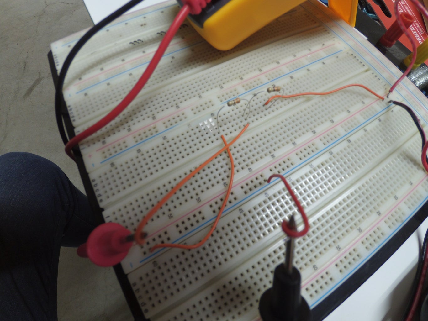 How to Make Voltage Divider : 4 Steps Circuit Diagram
