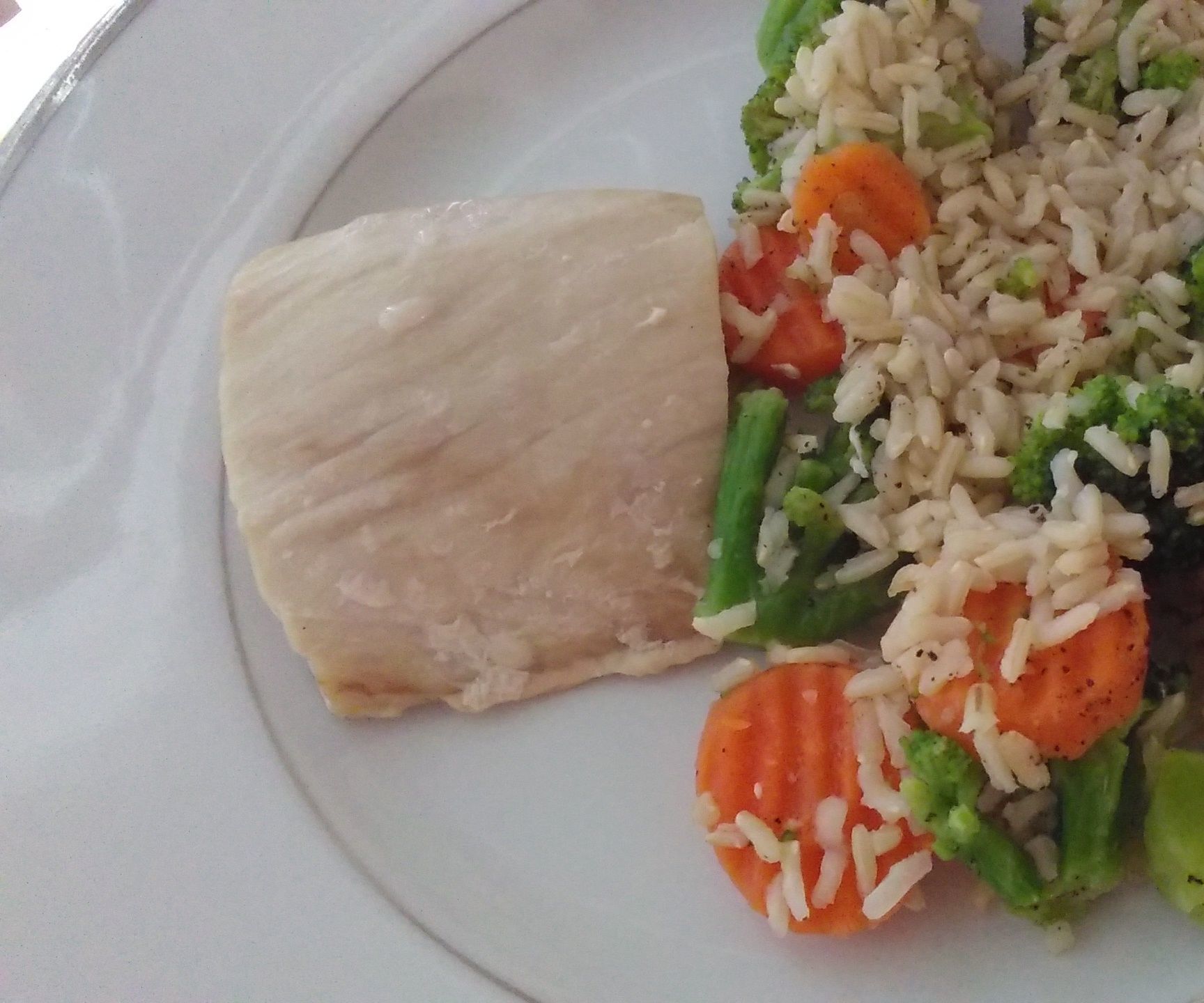 Mahimahi With Brown Rice and Vegetables