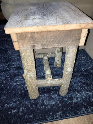 Optionally: Add Leg Braces