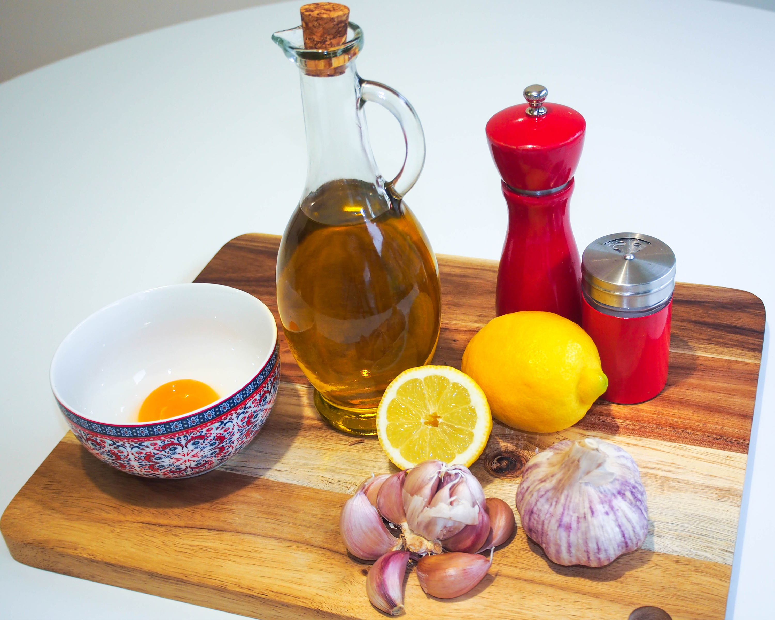 Aioli Easy Olive Oil Garlic Sauce 4 Steps Instructables