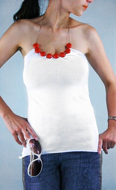 How to Turn an Old Necklace Into a Chic Halter Top