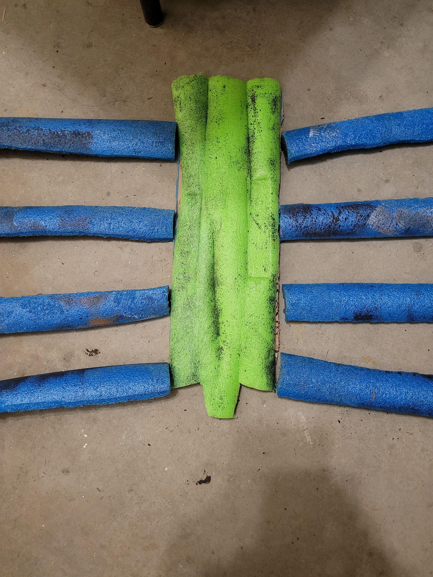 8 Foot Tall Skeleton From PVC, Pool Noodles, and Spray Foam 8 Steps (with Pictures