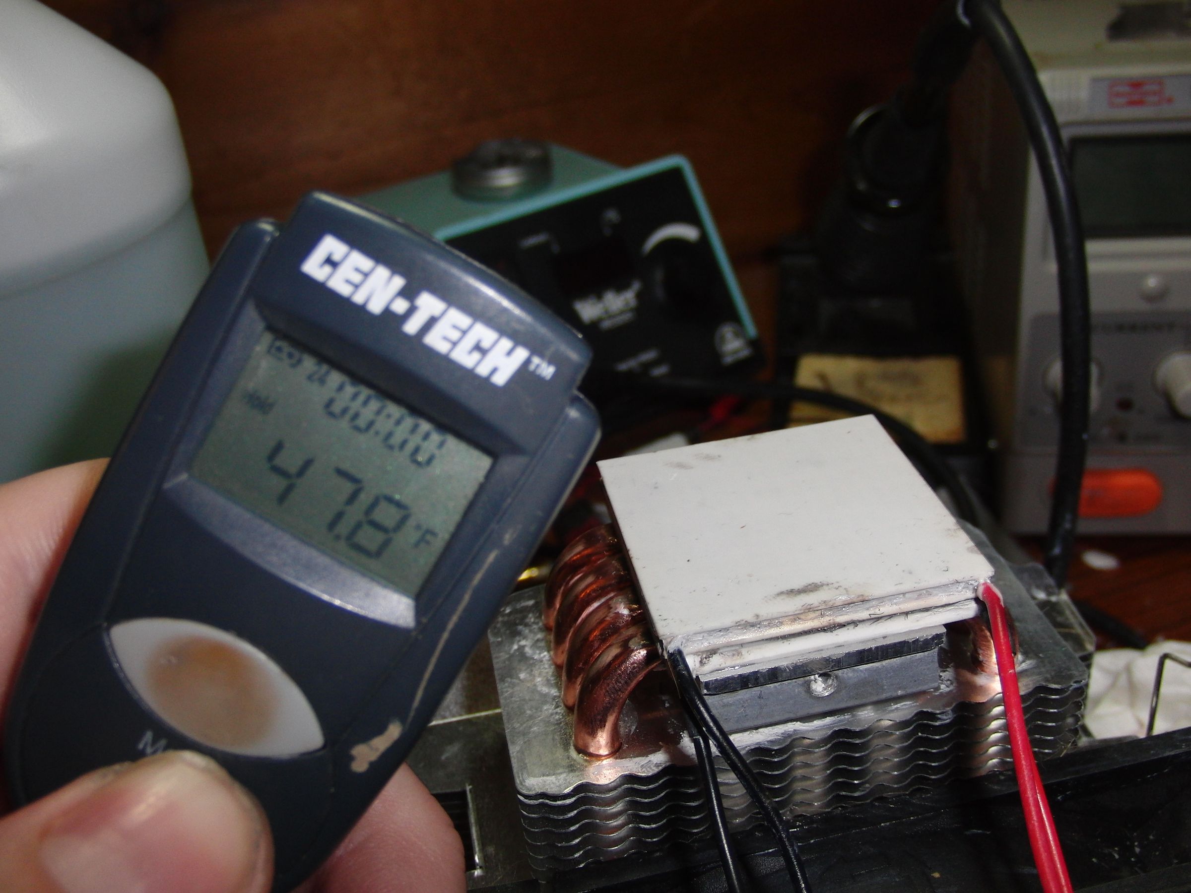 Make a Cloud Chamber Using Peltier Coolers : 18 Steps (with Pictures ...