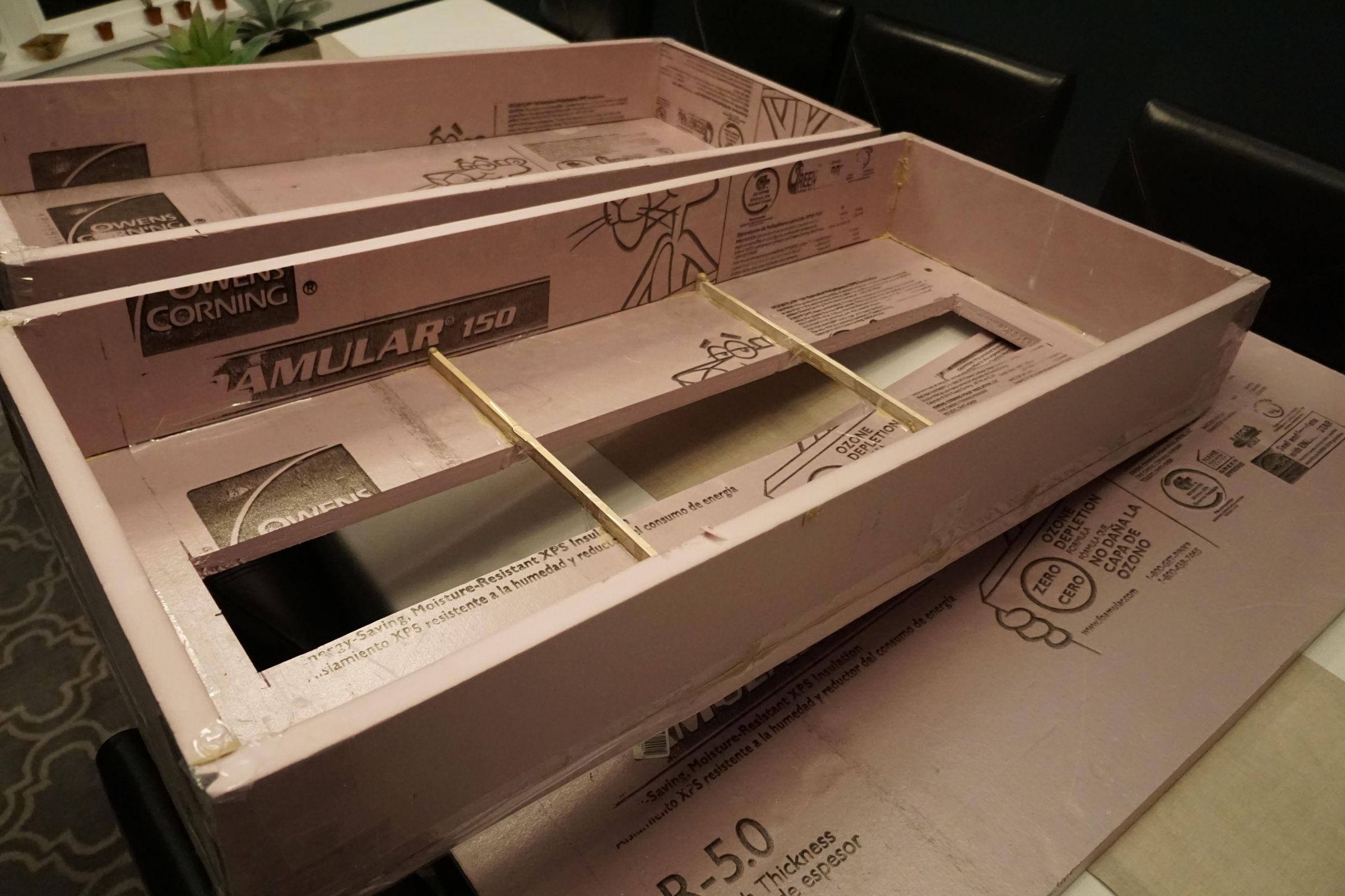 Insulated Cake Box for Five to Six 15" X 20" Cakes 8 Steps