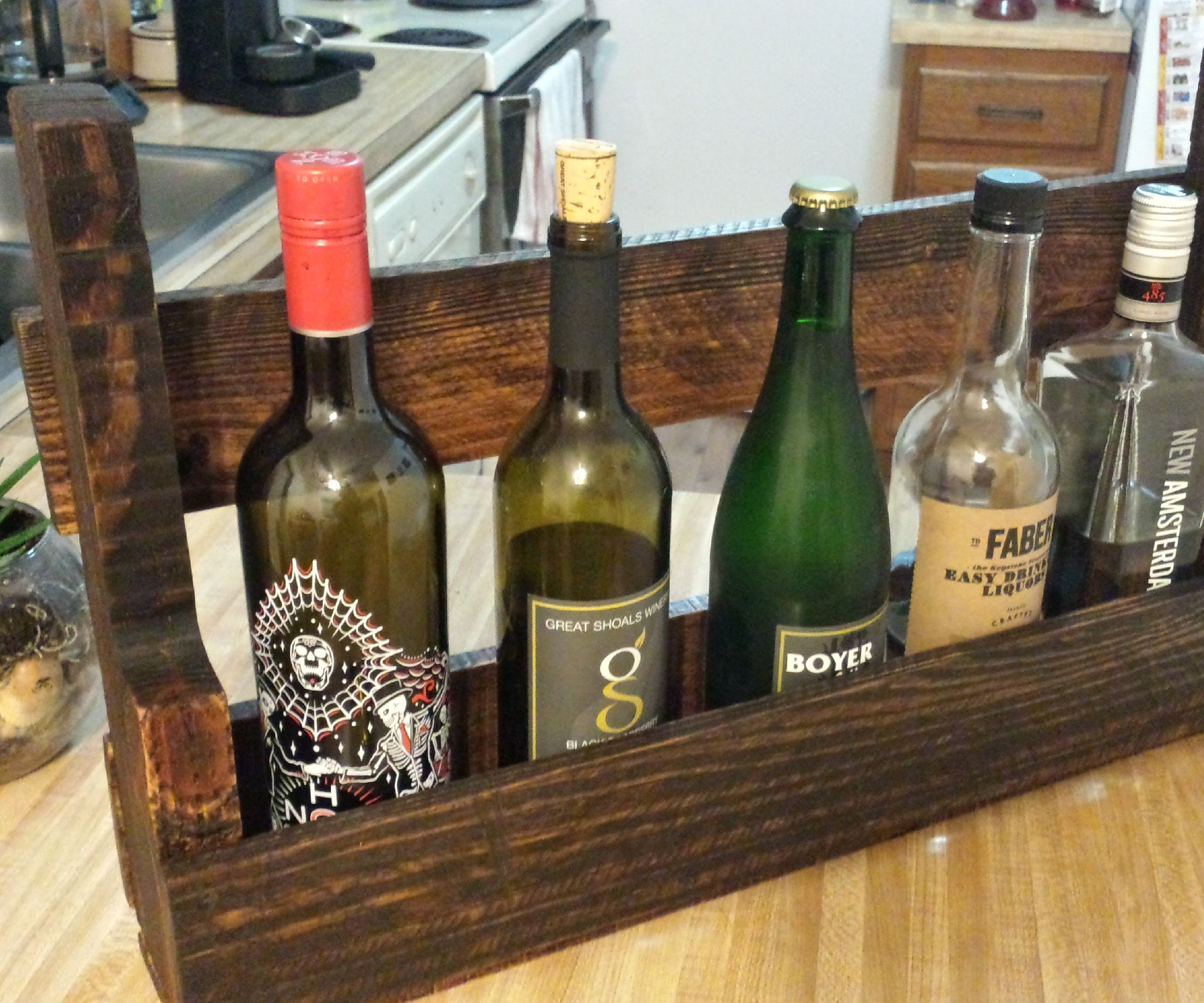 DIY Reclaimed Pallet Shelf/Bottle Rack