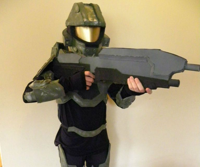 How to Make a Halo 4 Master Chief Costume : 6 Steps (with Pictures ...