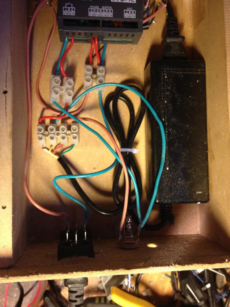 Small Incubator With Temperature Controller : 8 Steps Circuit Diagram