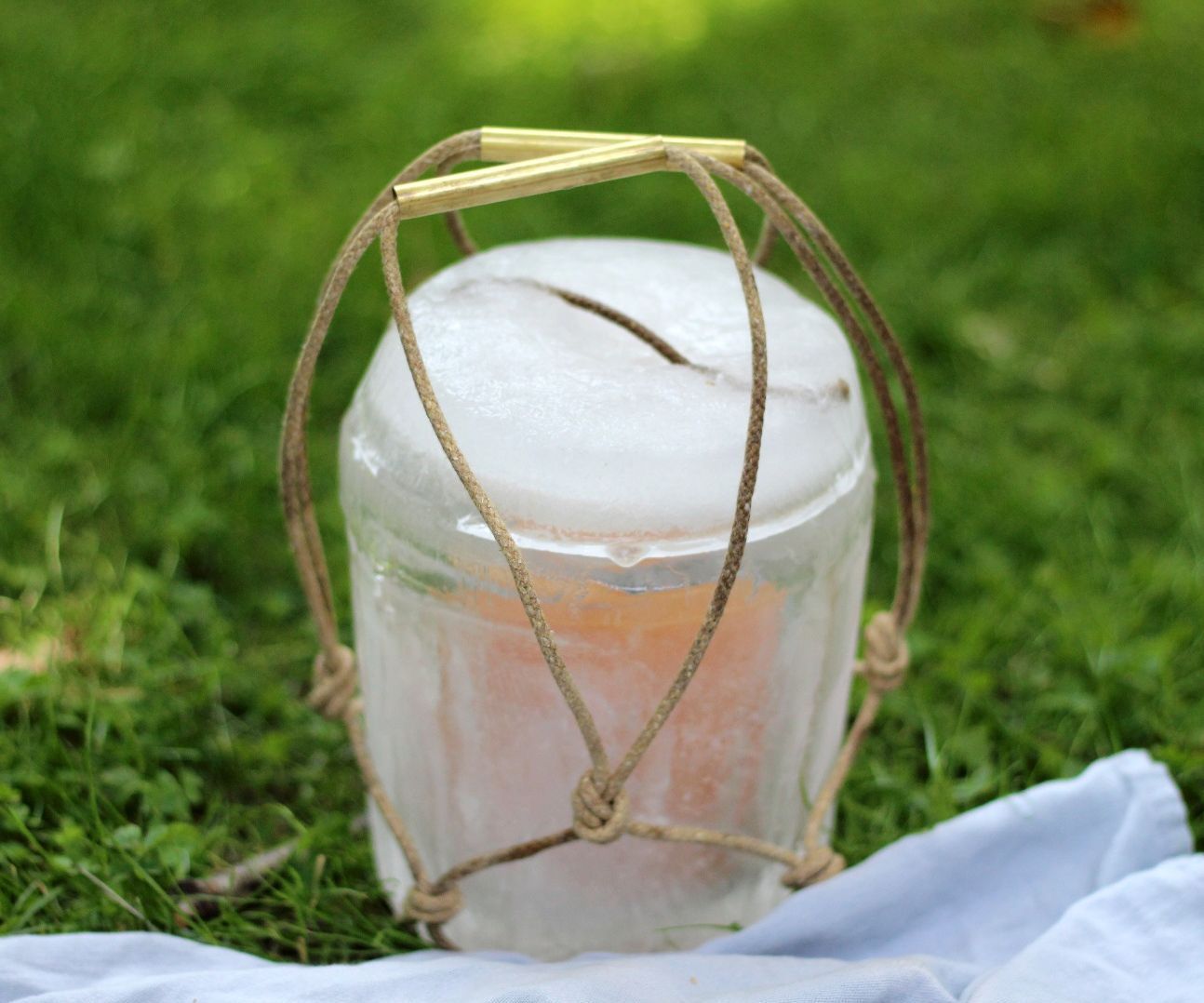 Mini Cooler Made of Ice