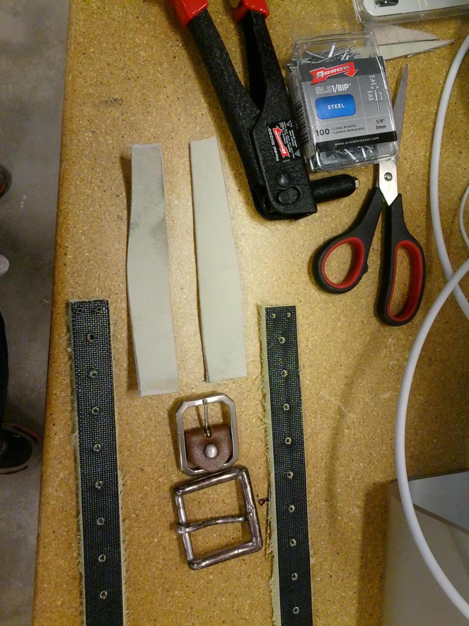 Making Kevlar Belts at Instructables