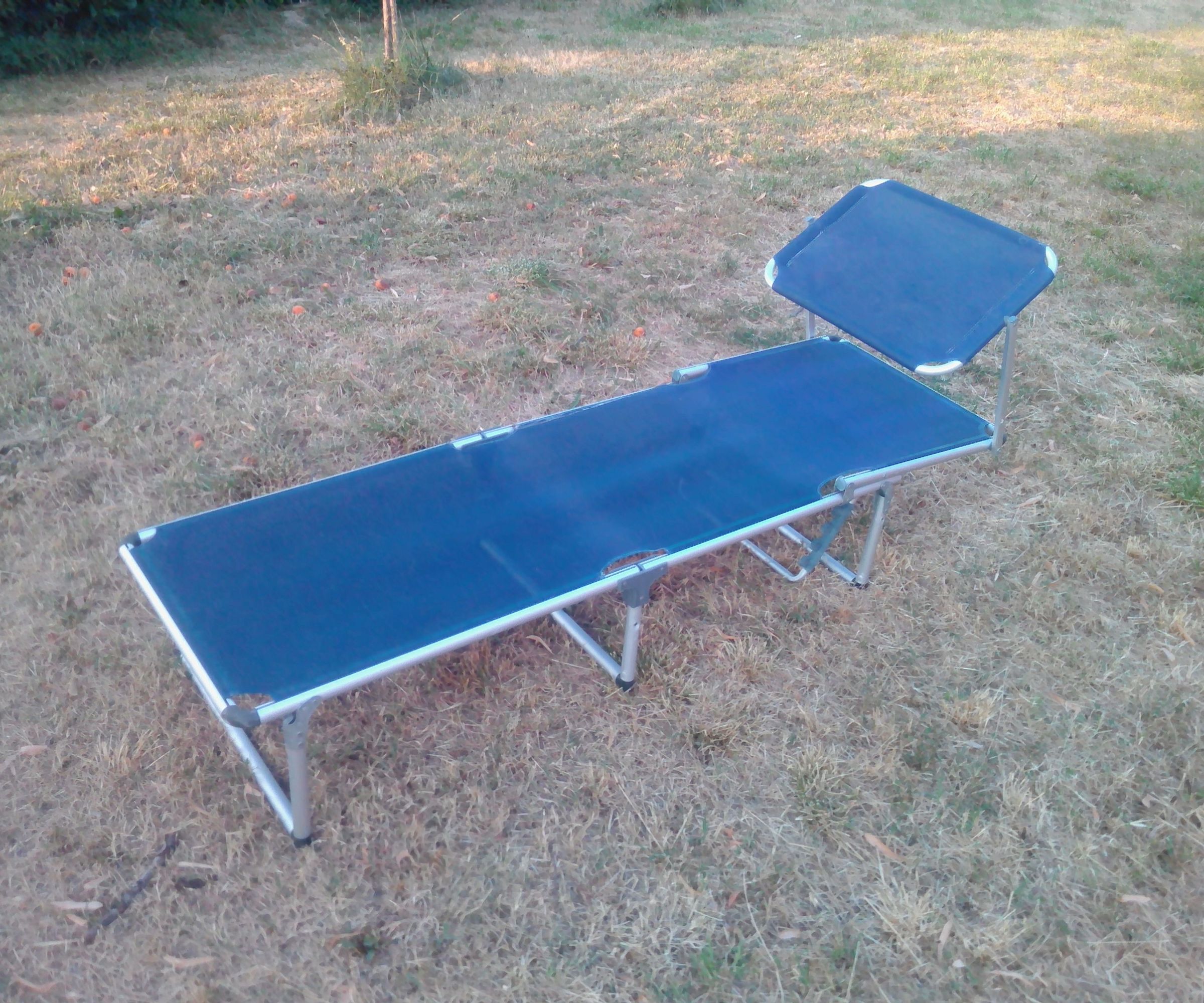 Sun Lounger Dismantling