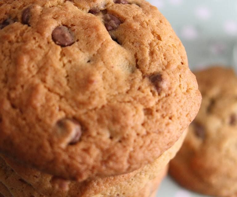 Nutella Filled Chocolate Chip Cookies
