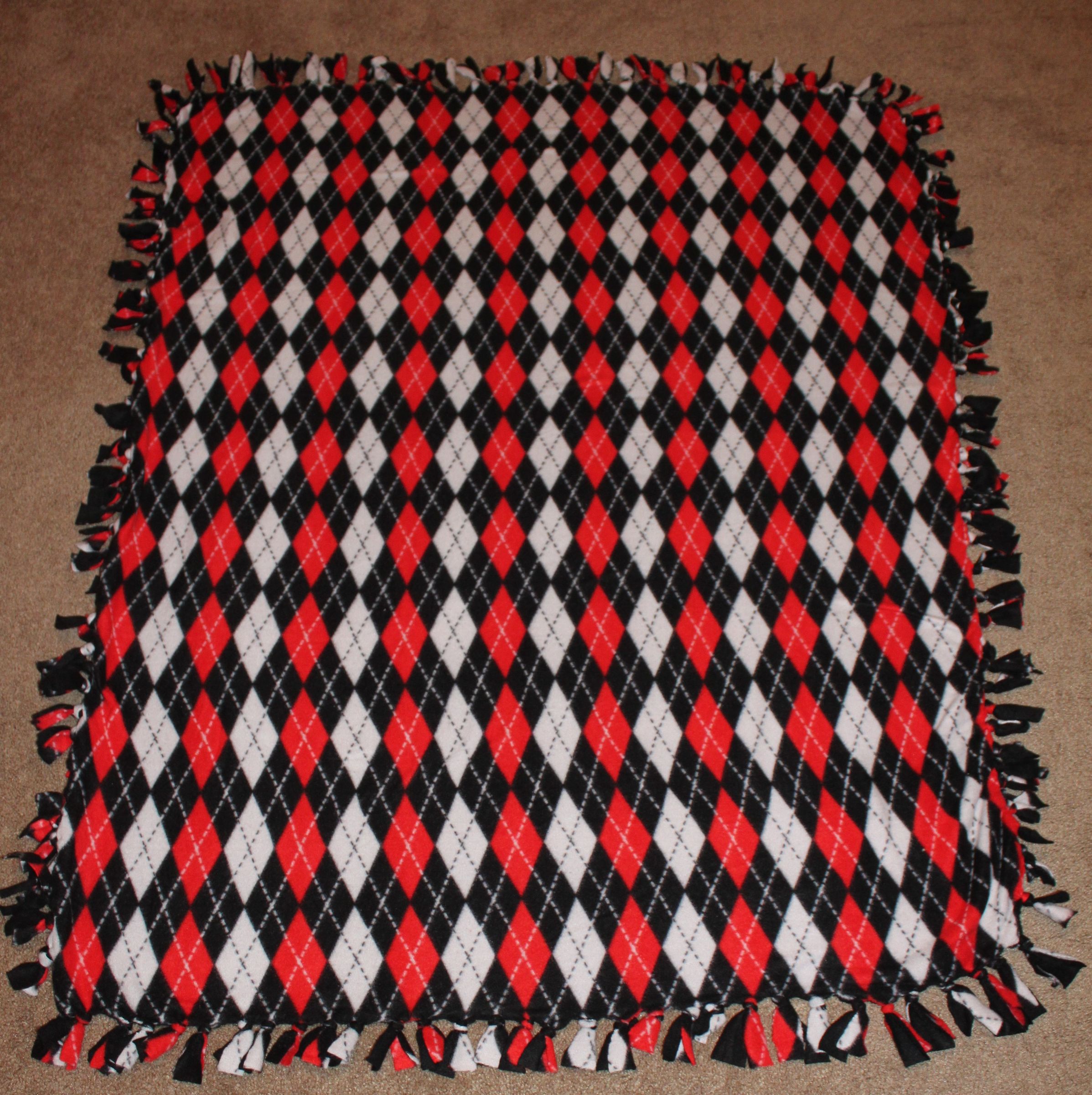 Easy Peasy No Sew Blanket