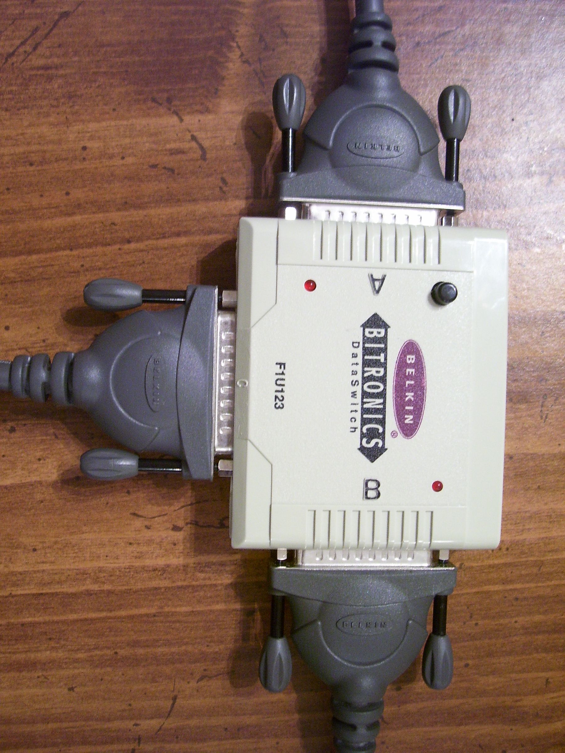 How to make a VGA splitter.