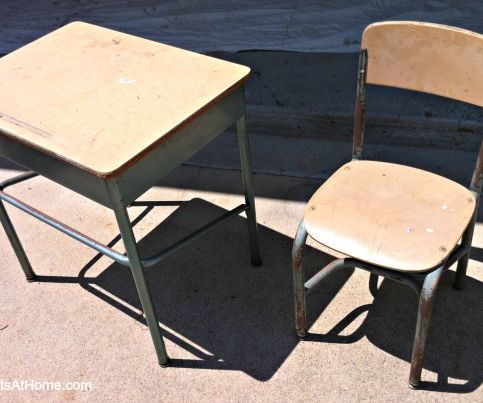 Old School Desk Makeover