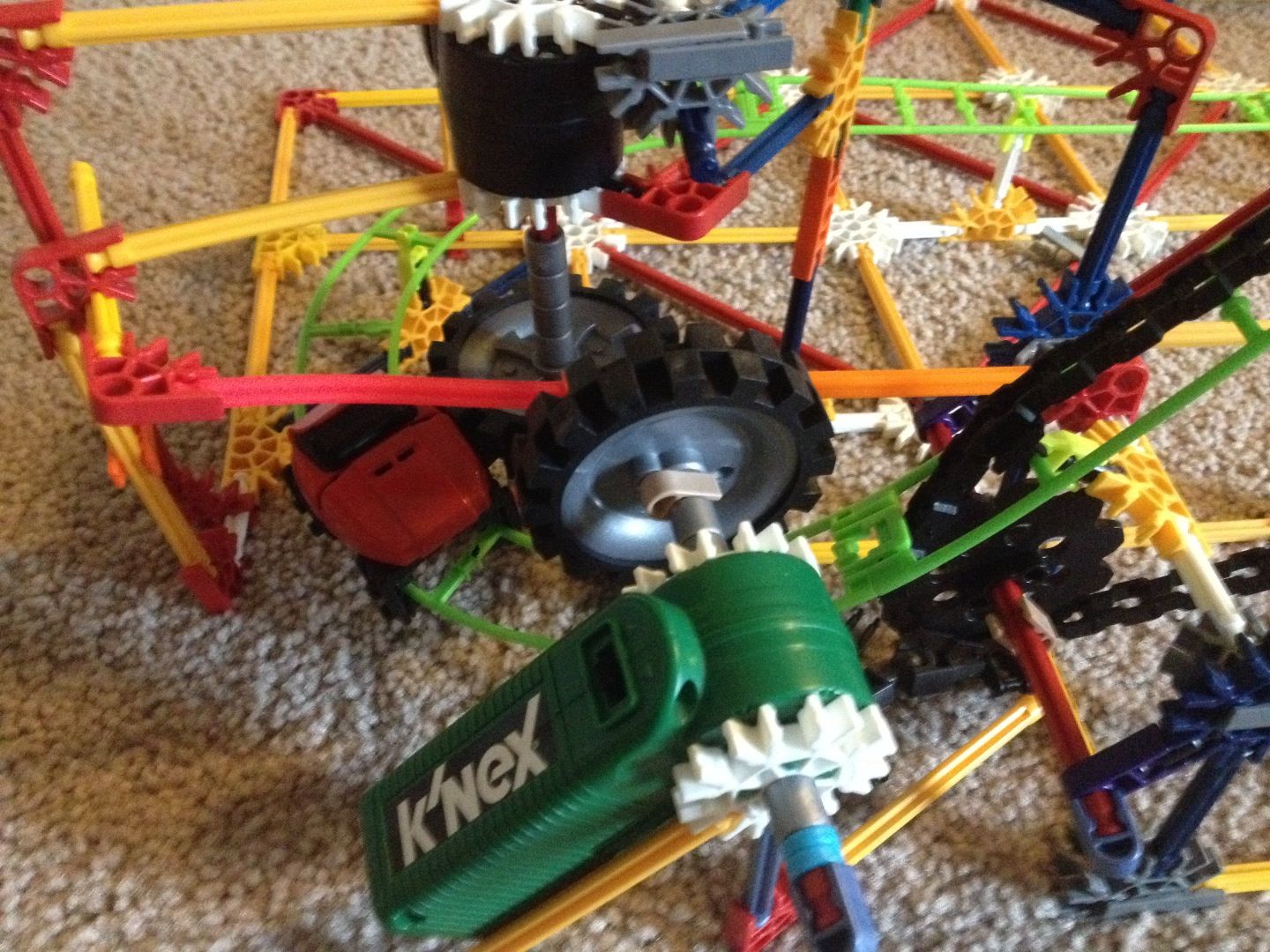 SkyRush - a K'Nex Roller Coaster : 3 Steps - Instructables