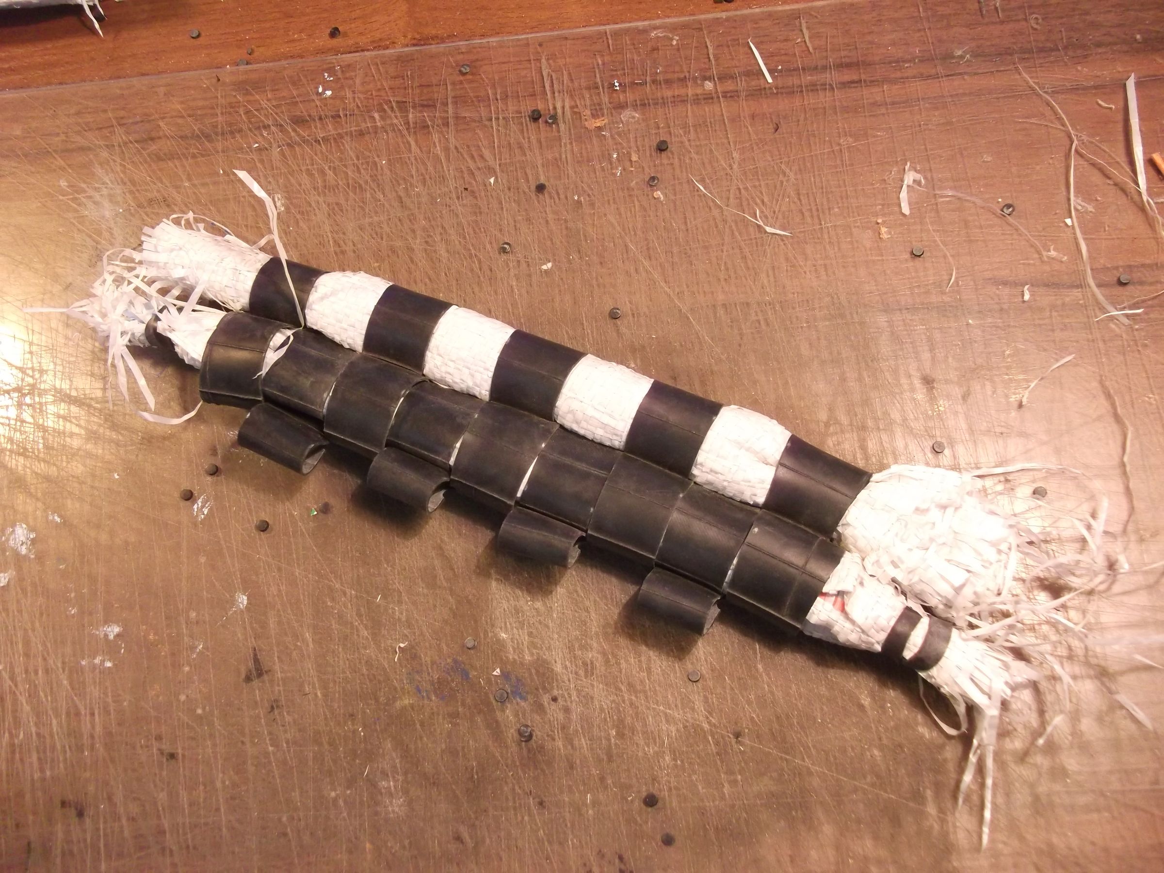 Inner Tubes + Plastic Bags Woven Rug #1 : 14 Steps (with Pictures ...