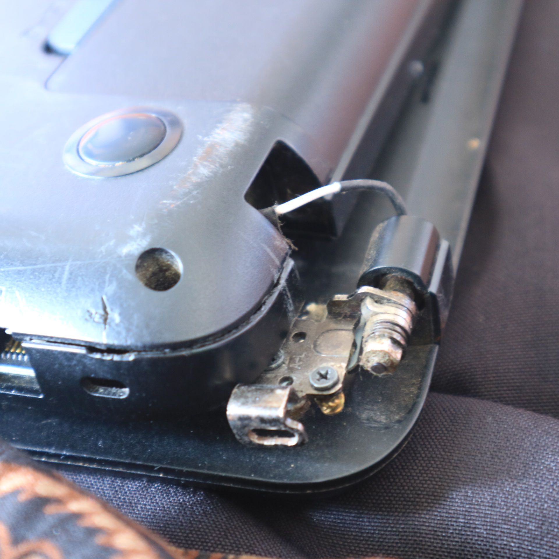 How to Fix Broken Laptop Hinge 7 Steps Instructables