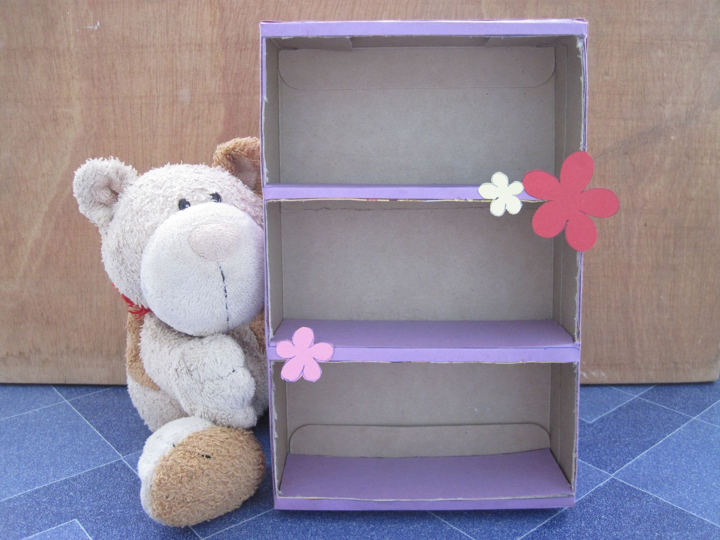 Easy Mini-shelf from just a box